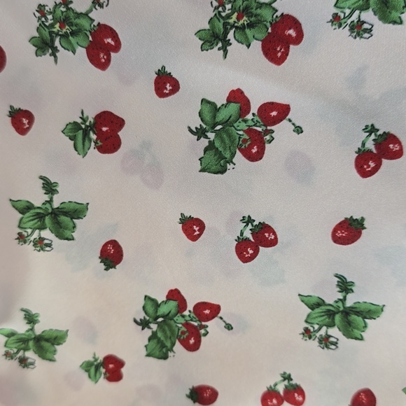 NWOT Lacemade Rare Strawberry Handkerchief OS White - Picture 6 of 7